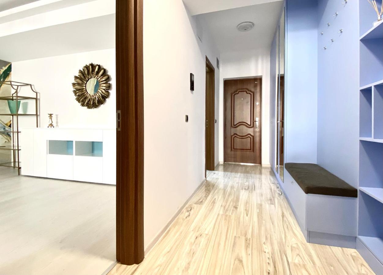 Coquette Apartment Braşov Buitenkant foto