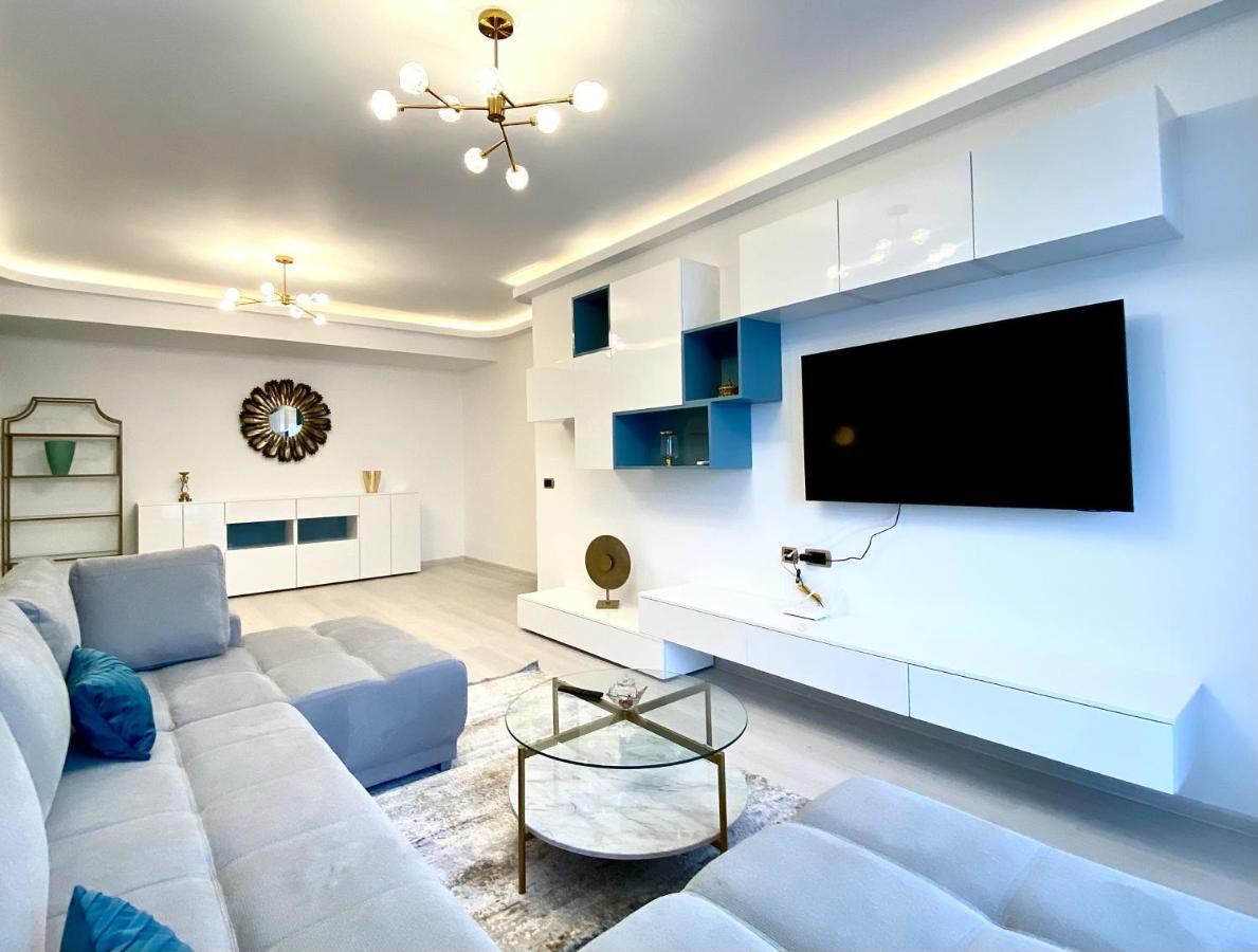 Coquette Apartment Braşov Buitenkant foto
