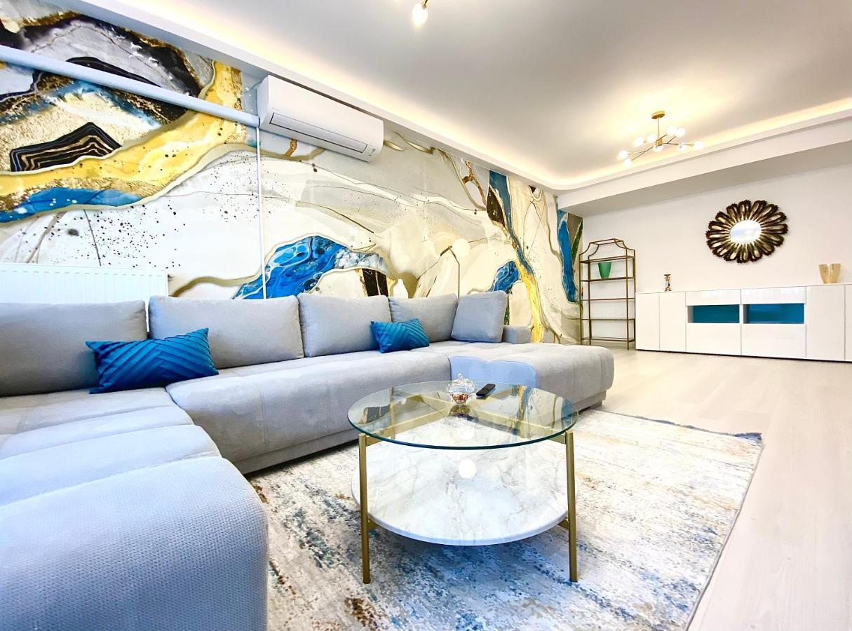Coquette Apartment Braşov Buitenkant foto