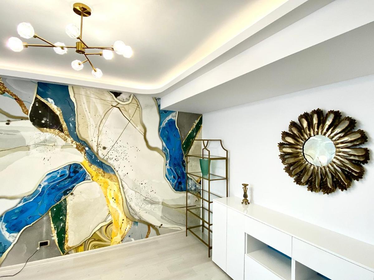 Coquette Apartment Braşov Buitenkant foto
